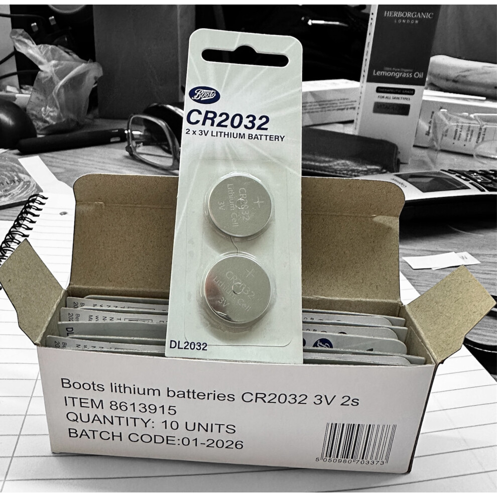 (Box of 20 Batteries) Boots Lithium 3V CR2032 Watch Battery DL2032 Coin