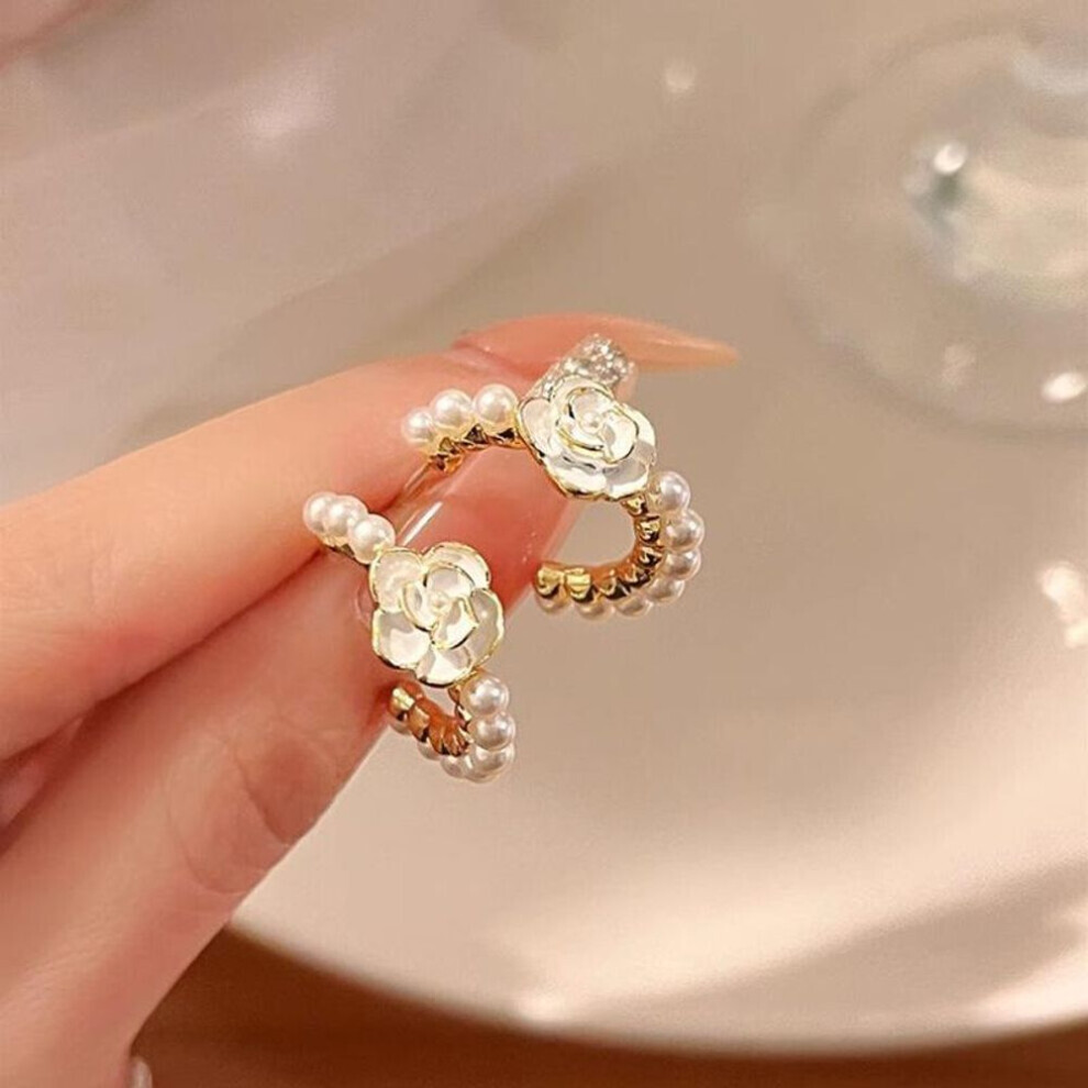 Maxpower (As Shown) Korean Camellia Pearl Stud Earrings For Women Versatile Design Atmosphere Sweet Earrings C Shape Ear Jewelry Female White