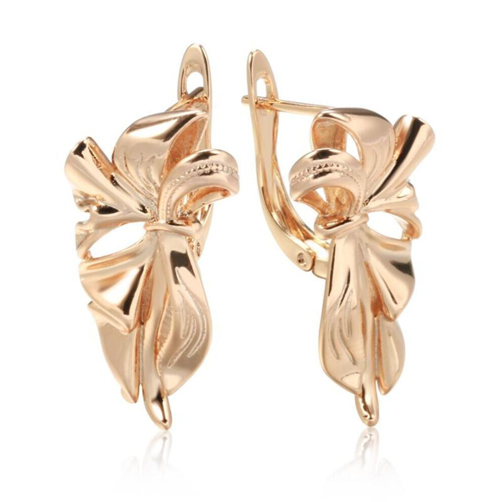 Maxpower (As The Picture) Unusual Fold Geometric Glossy Women Clip Earrings Daily Wear Vintage Jewelry Golden