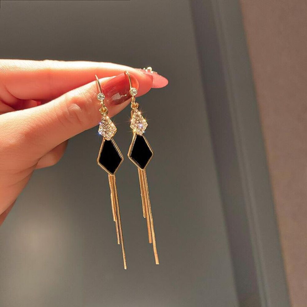 Maxpower (Black) Elegant Shell Tassel Drop Earrings For Women Fashion Zircon Pendientes Wedding Jewelry Gifts Black