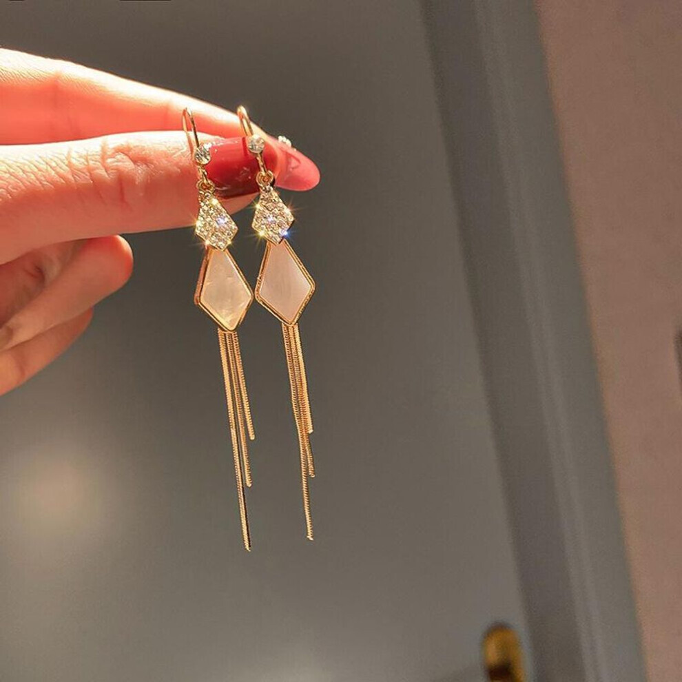 Maxpower (White) Elegant Shell Tassel Drop Earrings For Women Fashion Zircon Pendientes Wedding Jewelry Gifts White