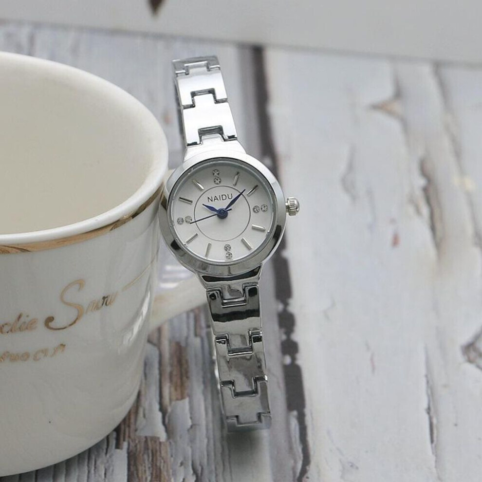 (silver,white) New Fashion Personalized Simple Watch Set Women&apos;s Watch Butterfly Digital Belt Watch