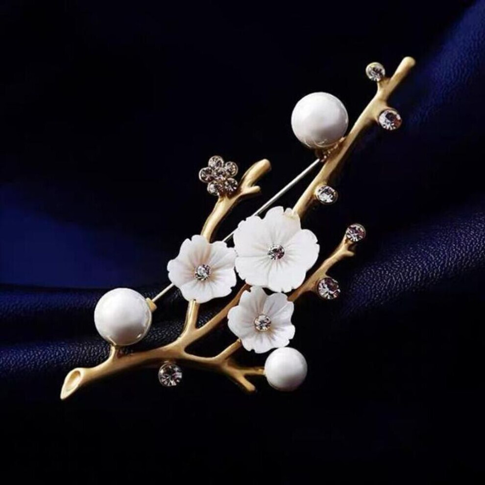 Maxpower (As The Picture) Handmade Plum Blossom Brooches Pins Women Vintage Pearl Brooch Clothing Accessories For Bouquet Wedding Party Jewelry White