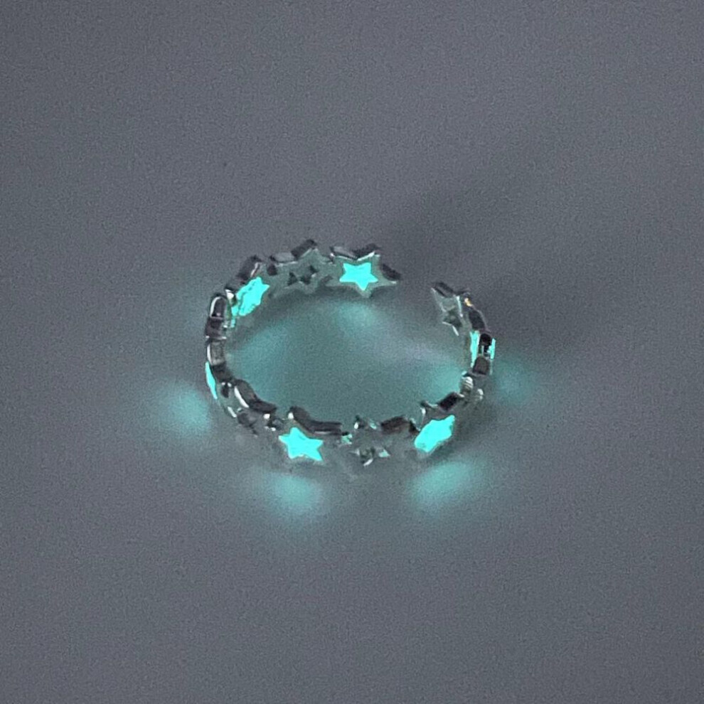 Maxpower (Fluorescent Five-Pointed Star Ring) "Glowing Star Ring: Creative Luminous Star-Shaped Accessory For Students To Shine On Instagram!" Green