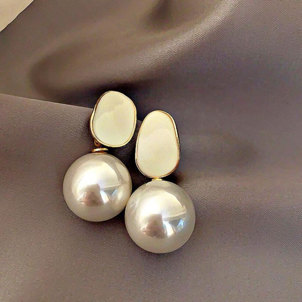 Maxpower (White) Cute Temperament Imitation Pearl Drop Earrings For Women Enamel Elegant Vintage Geometric Earrings Wedding Party Jewelry Gift White