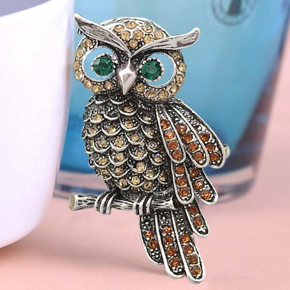 (Ivory) Vintage Owl Brooch Corsage Scarf Clip Antique Gold Plated Crystal Parrot Brooches