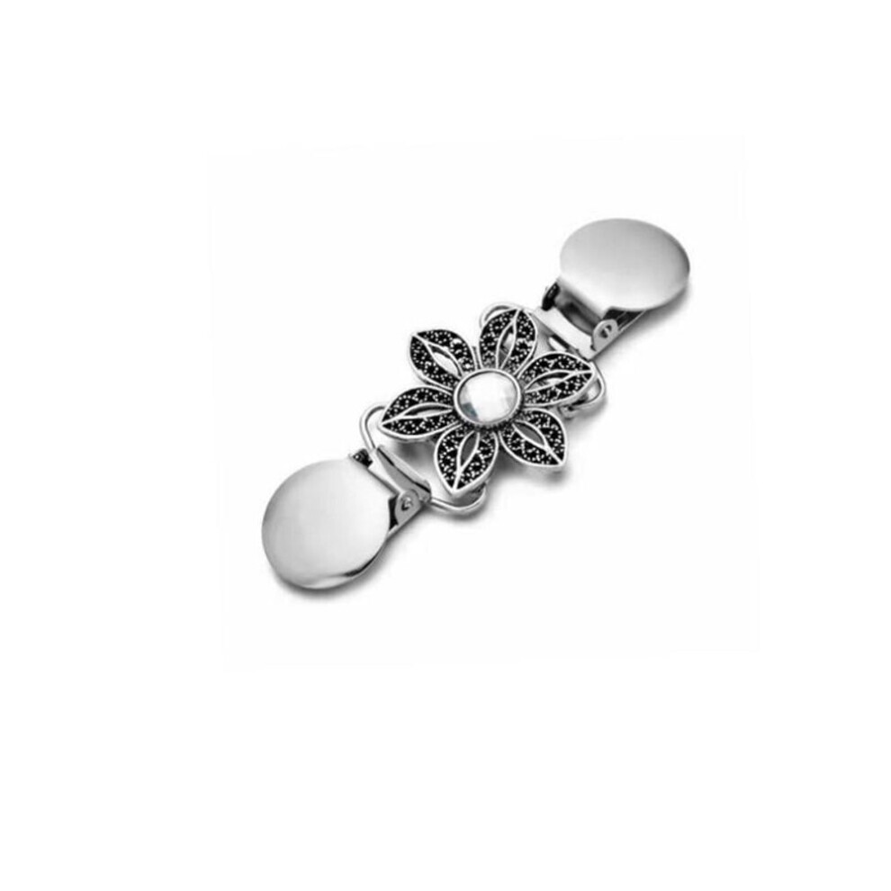 Maxpower (As The Picture, Hollow Pearl Flower) "Vintage Carved Sweater & Scarf Buckle - Elegant Brooch Jewelry For Women" White