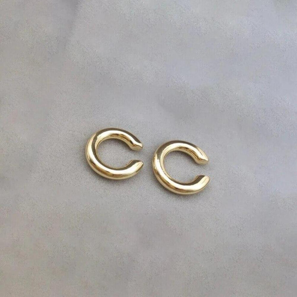 Maxpower (Gold) Unique Fake Piercing Metal Ear Clips Asymmetry Round Cartilage Ear Clip For Women Girl Fashion Ear Cuff Jewelry Gift