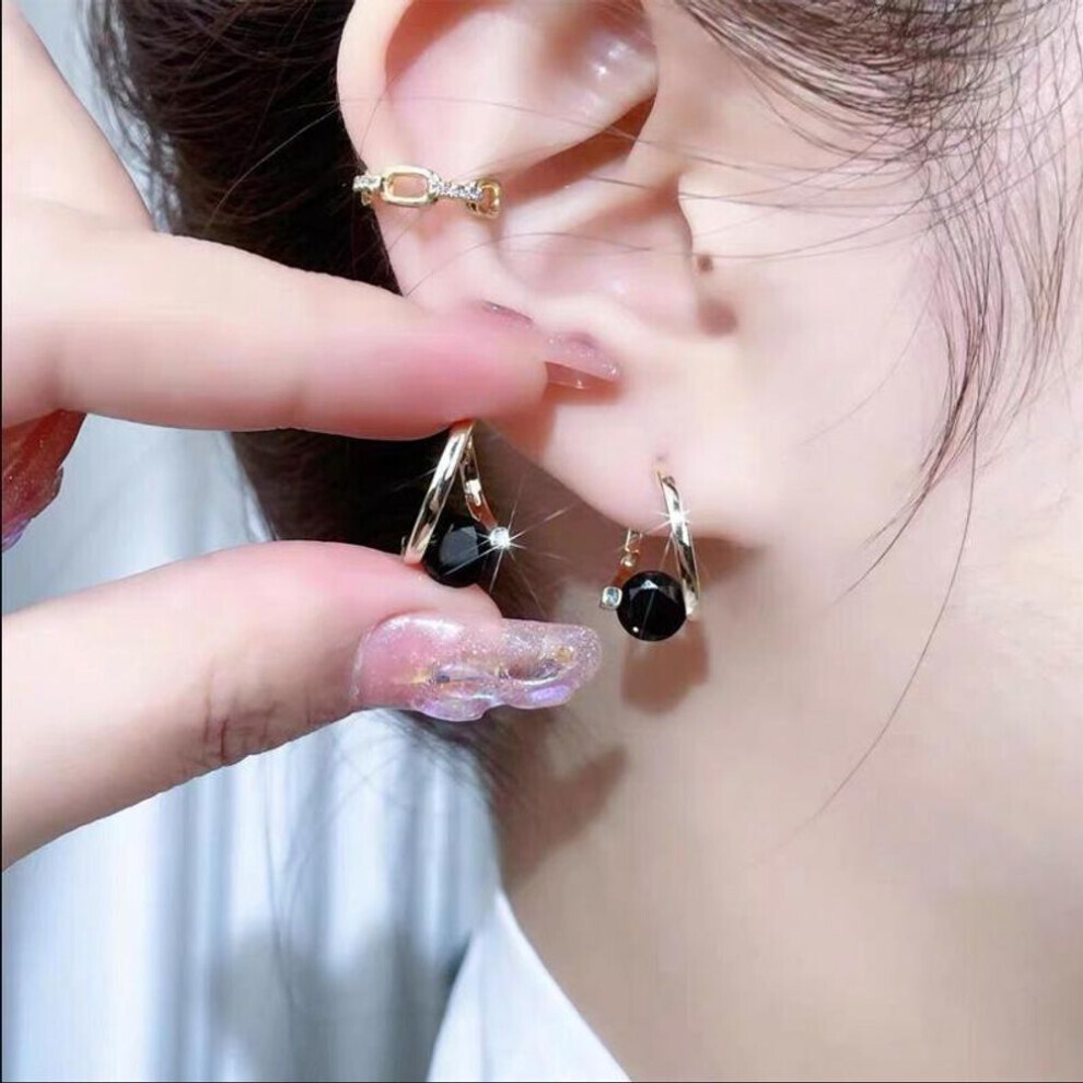 Maxpower (,, Zirconia Earrings) "Korean Geometric Zircon Micro-Inlaid Earrings: Versatile, Elegant, Women's Ear Buckles" Silver/Black
