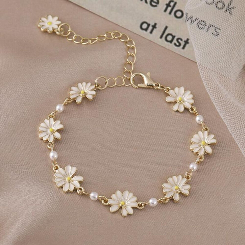 (as the picture) White Daisy Pearl Bracelets For Women Sweet Flower Bracelet Fashion Statement Hand Jewelry Summer Accessories Girls Gifts