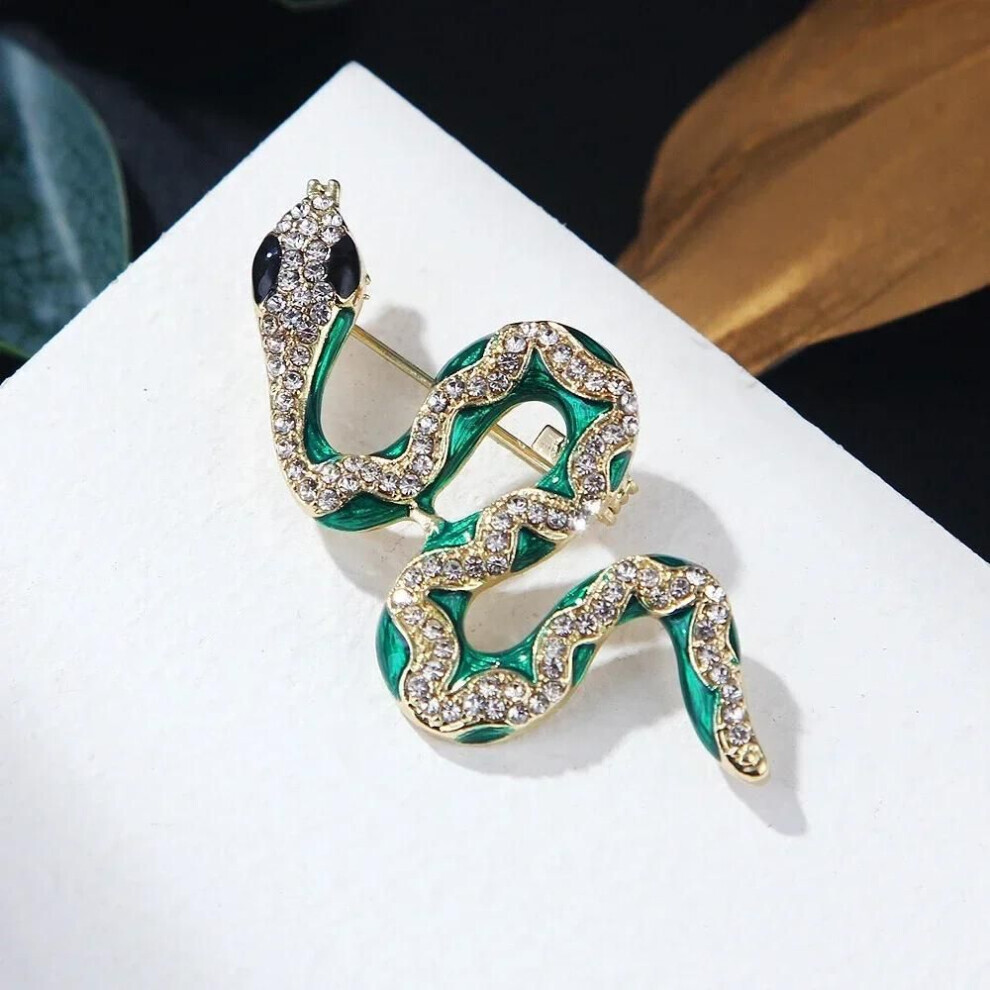 Maxpower (Green) Animal Green Snake Brooch Pin Colored Vintage Imitation Crystal Rhinestone Lapel Pin For Men Women Gift Jewelry Accessories