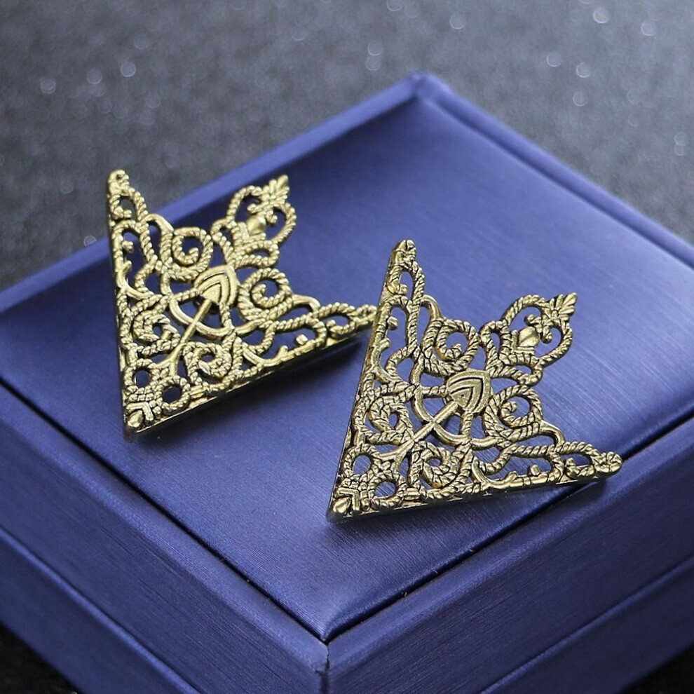 (bronze) Brooch Vintage Triangle Shirt Collar Pin Hollow Metal Needle Brooch For Women Men Lapel Pin Clothes Decor