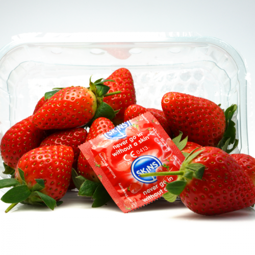 Skins Skins Condoms Strawberry 4 Pack 1