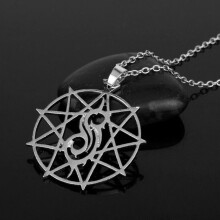 (comme sur la photo) collier avec pendentif avec logo en métal Rock Band Slipknot en alliage à longue chaîne