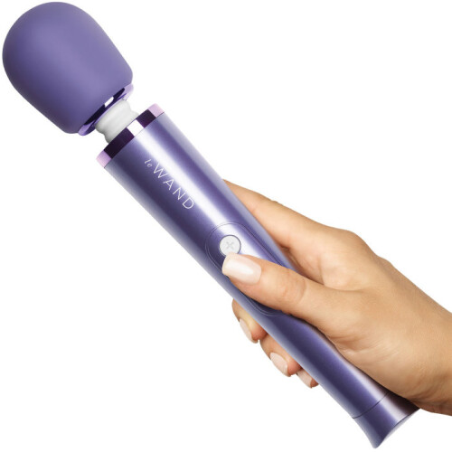 Le Wand Petite Massager Violet 1