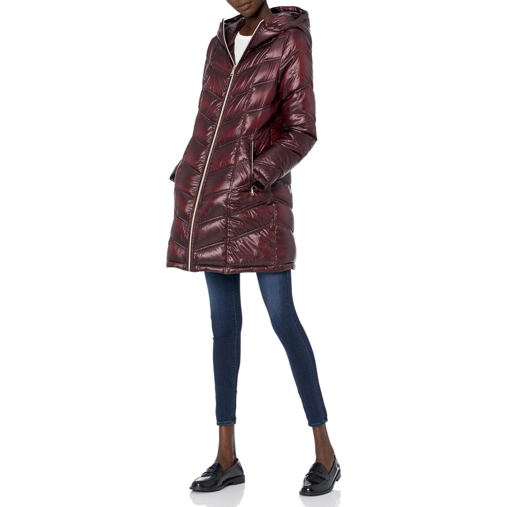 Calvin Klein Women's Hooded Chevron Packable Down Jacket (Standard and