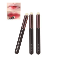 tetec na pery    tetec na rozmazanie pier    tetec na ocn    tiene    tetec na tiene    tetec na make-up Profesion   lny    tetec na make-up na pery