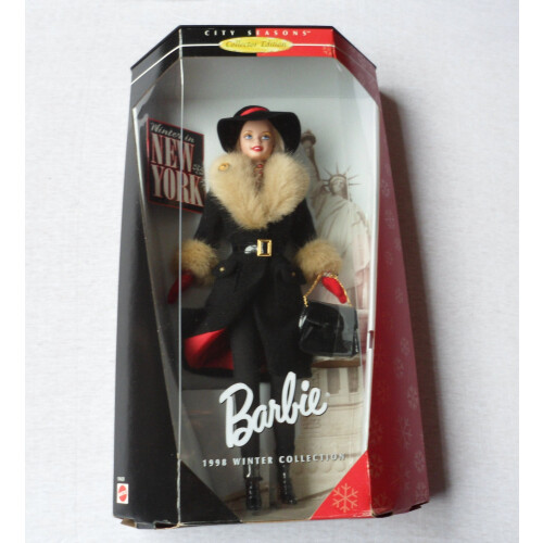 Mattel Κούκλα Συλλεκτική Barbie Χειμώνας στη Νέα Υόρκη
