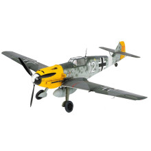 Tamiya 300061063 - 1: 48 WWII Model Set Messerschmitt BF109E-4/7 Trop