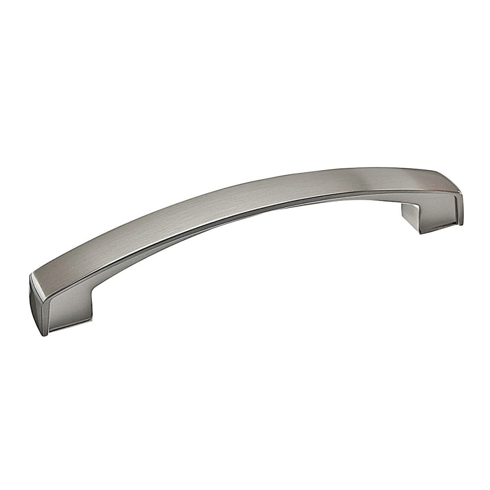 Quincaillerie Richelieu BP8252128195 Collection Boisbriand 5 Armoire de transition en nickel bross    de 116 po, 128 mm de centre     centre