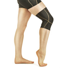 Tommie Copper Women's Performance Triumph Knee Sleeve  Black  X-Large