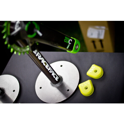 Race Face A10066Pin Crank Boots til carbon Crank Pink 2