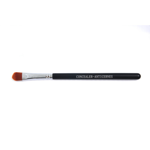 L’Oréal Paris Concealer Brush By Beau Gachis Cosmetics 2