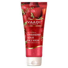 Vaadi Herbals Truskawkowy Peeling do mycia twarzy z ekstraktem z morwy 60g