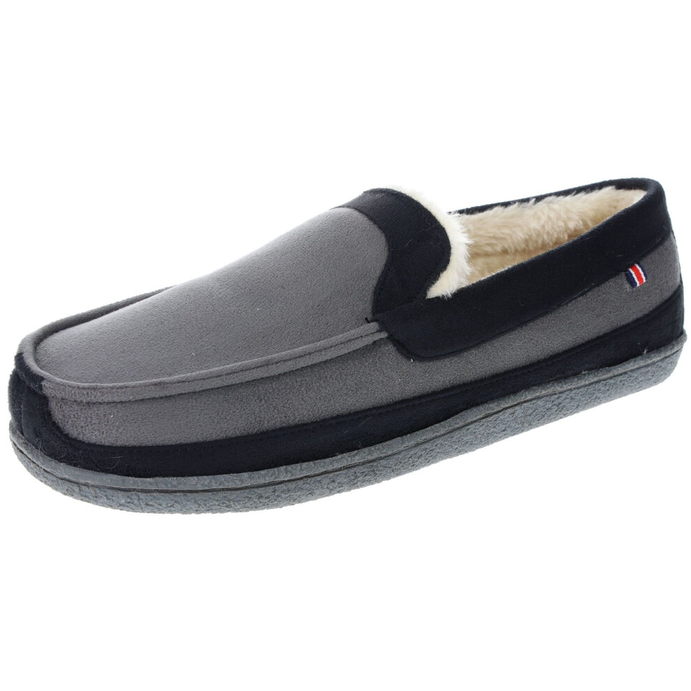 IZOD Men's Memory Foam Slipper Classic Two-Tone Moccasin Medium Size