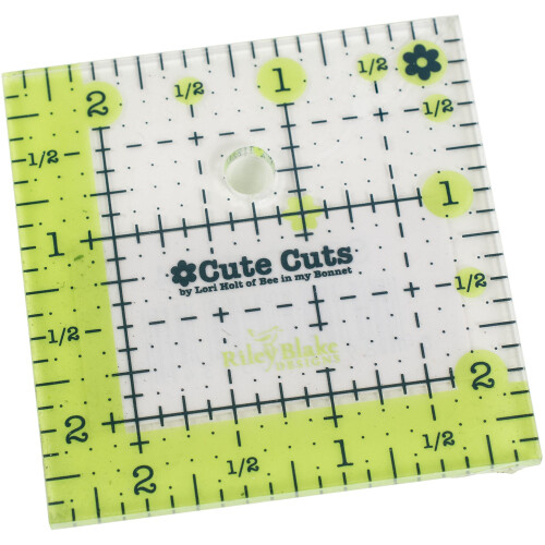 Lori Holt Cute Cut Ruler Squar Green 1