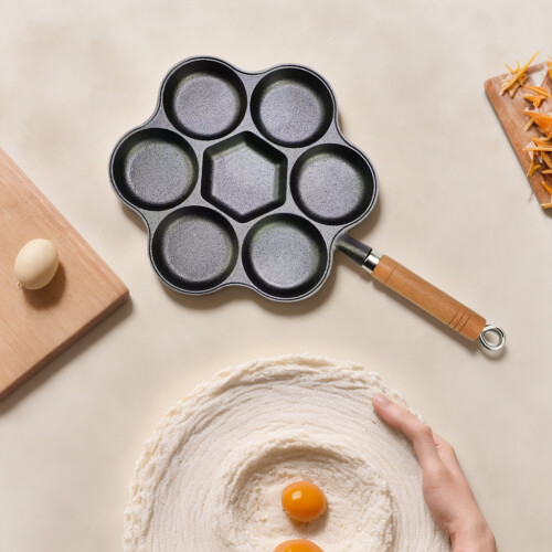 5-Cup Cast Iron Egg Frying Pan Non Stick Egg Cooker with Handle Omelette Pan for Breakfast Fried Egg 1