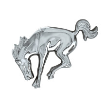United Pacific 50130 Triple Chrome Plastic Bucking Horse Emblem Badge Udskiftning Dobbeltsidet b?nd Nem installation - En enhed