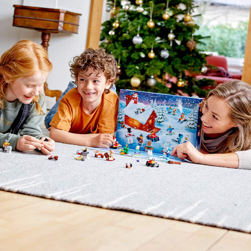 LEGO LEGO City Ημερολόγιο Αντίστροφης Μέτρησης 60235 (234 Τεμάχια) 2