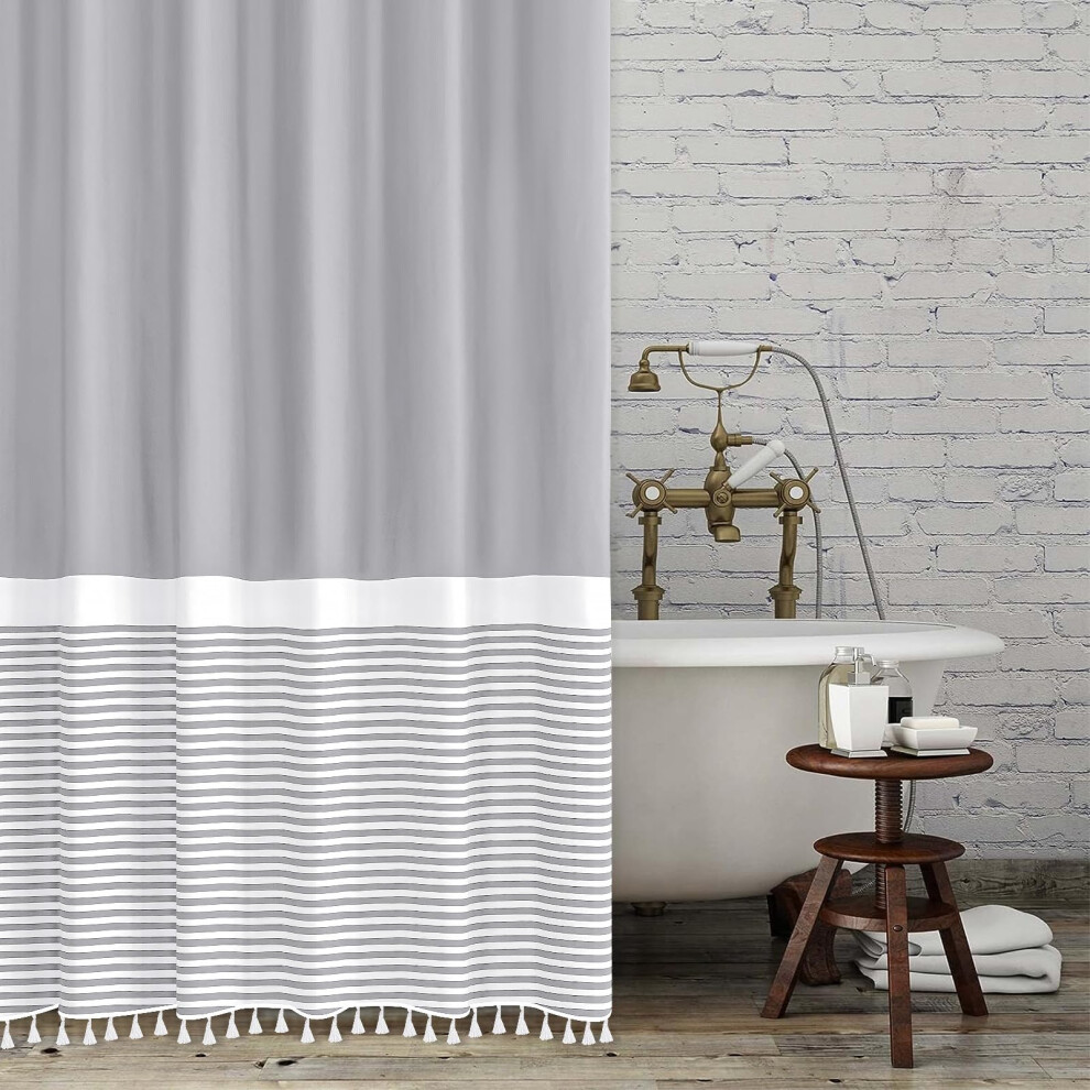 Rideau de douche gris, rideau de douche en tissu moderne, rideau de douche     pompons blancs, rideau de douche de style ferme, rideau de douche ra