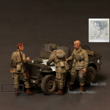 (372) 1/35 Resin Model Figure Kits GK , Three People,No Car,Military Theme,Unassembled And Unpainted