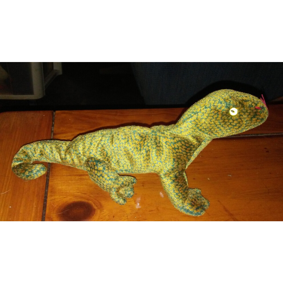 B?b? bonnet Scaly le l?zard (retrait?)