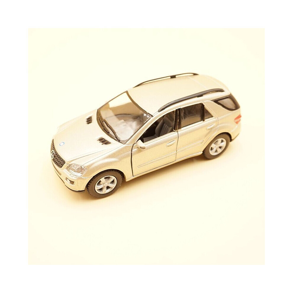 Maxpower (Green) 1:36 Ml-Class Ml350 Suv Alloy Car Diecasts & Toy Vehicles Car Model Miniature Scale Model Car Toys For Green