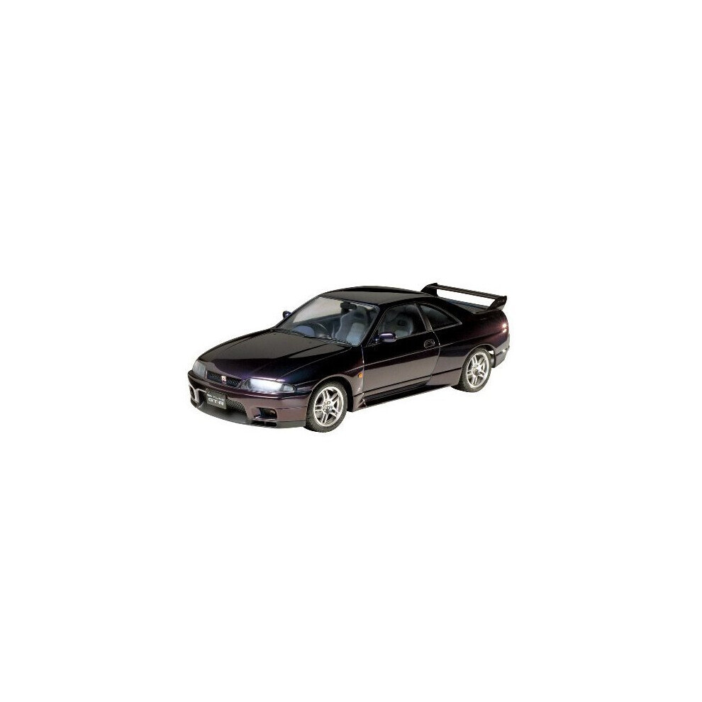 Maxpower Nissan Skyline Gt-R V Spec - 1/24 Car Model Kit - Tamiya 24145