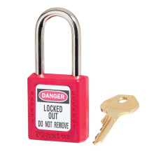 Master Lock 410KARED Lockout Tagout Sicherheitsvorhngeschloss mit gleichschlieendem Schlssel