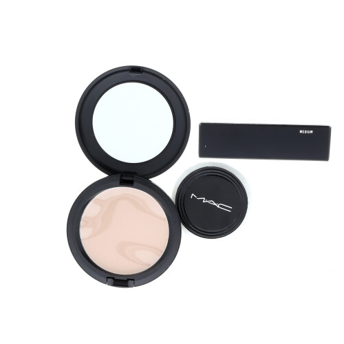 MAC MAC Blot Powder - Medium - 11g/0.38oz 2