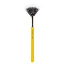 Pincel de maquiagem profissional Bdellium Tools - Studio Series 925 Duo Fiber Fan - com fibras sintticas macias para misturar (amarelo 1 unidade