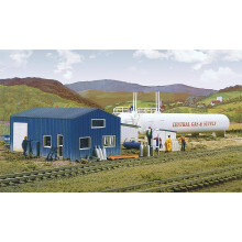 Walthers Cornerstone Ho Scale Central Gas and Supply Structure Kit