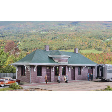 Walthers Cornerstone HO Scale Model Pella Depot