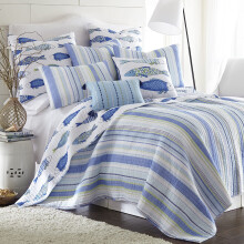 Levtex Home - Catalina Quilt Set - Twin/Twin XL Quilt (68x86in.) + O pine de perna standard (26x20in.) - Model de coasta n dungi n blues ?i ve