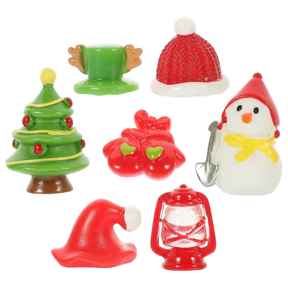 Kricely (As Show, One Size) 7Pcs Christmas Mini Figurines Mini Resin Christmas Figurines Micro Landscape Doll House Decors