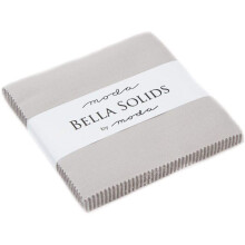 Balenie priadz Bella Solids Grey Charm, 42 tvorcov, 5-palcov farba, Moda Fabrics, 9900PP, 83 ks