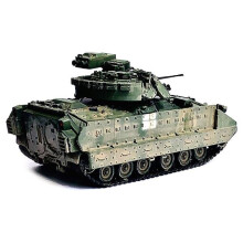 Dragon Models 63508 Ukraine M2A2 ODS Light Tank Green Camouflage Weathered Neo Dragon Armor Series 1-72 Scale Plastic Model