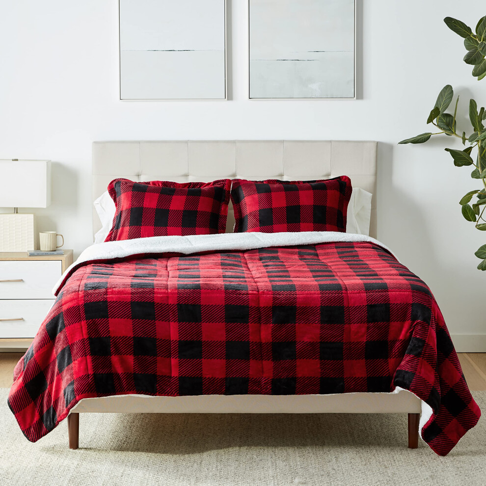 Parure de lit 3 pi   ces Amazon Basics, Micromink Sherpa, couette ultra douce et chaude toutes saisons, lit double/queen size, motif tartan rouge