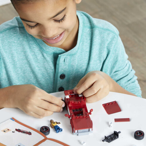MEGA MEGA Hot Wheels Σετ Κατασκευής Αγωνιστικού Αυτοκινήτου, 83 Chevy Silverado με 89 Κομμάτια 1