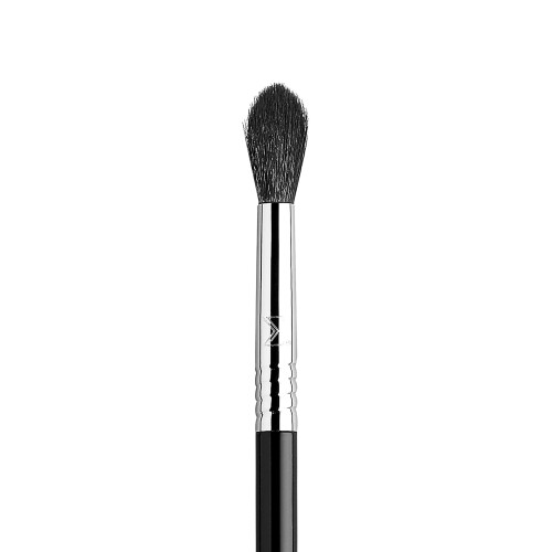 Sigma Beauty E45 Max     Kleiner, konischer Mischpinsel 2